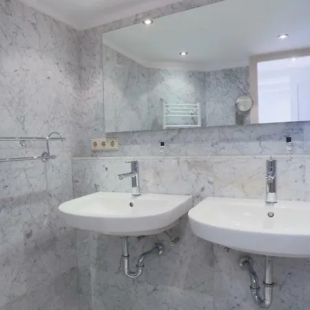 Bed & Breakfast Empiric Keizersgracht 3*