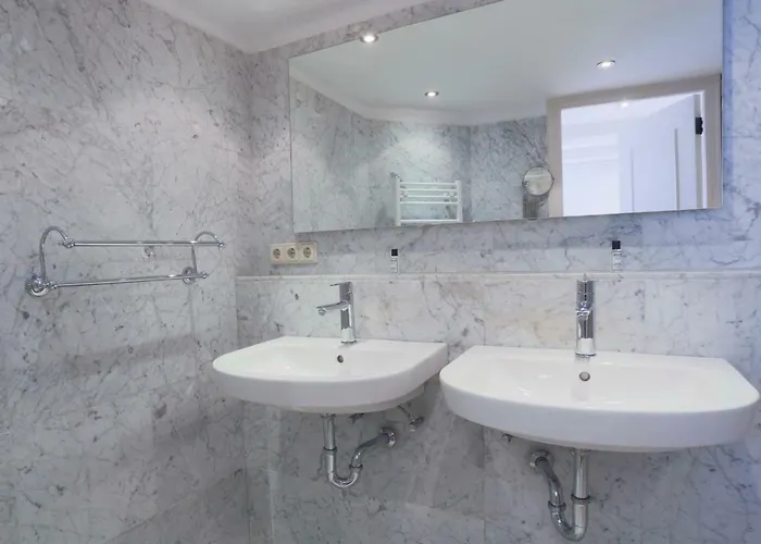 Alojamento de Acomodação e Pequeno-almoço Empiric Keizersgracht 3*